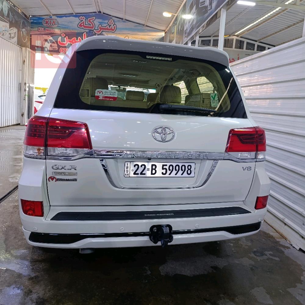 Toyota Land Cruiser